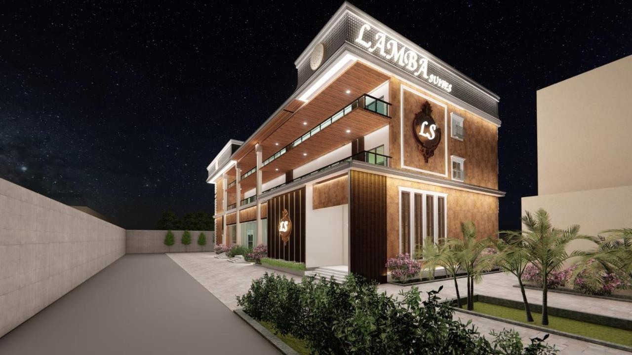 Lamba Celebrations Hotel Нагпур Екстериор снимка